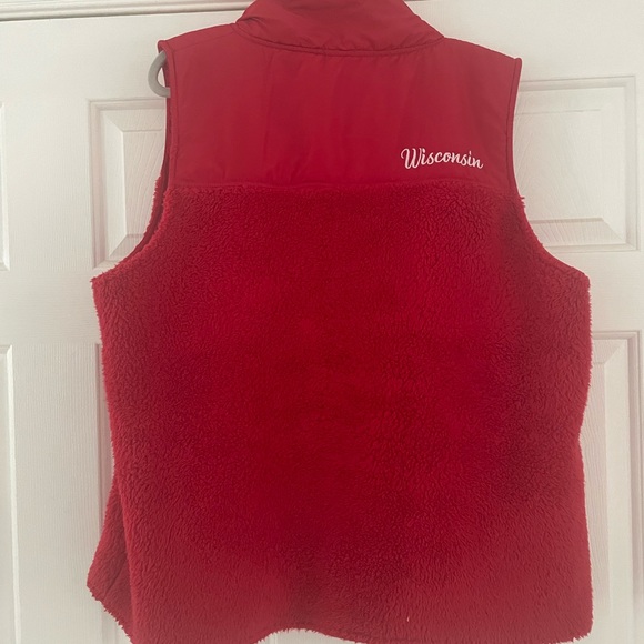 Colosseum Women's Wisconsin Badgers Red Vest - Picture 5 of 5